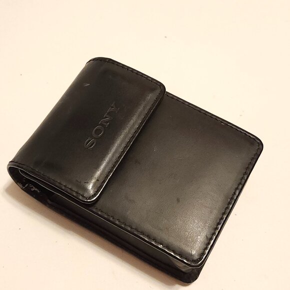 Sony LCS-CSG Soft Genuine Leather Carrying Case for DSCT5/T9 Digital Cameras - Picture 1 of 4